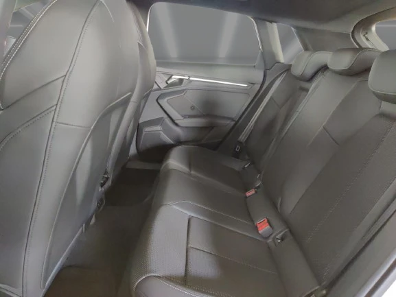 Audi A3 Sportback 35 TDI = S-line= Гаранция - изображение 10