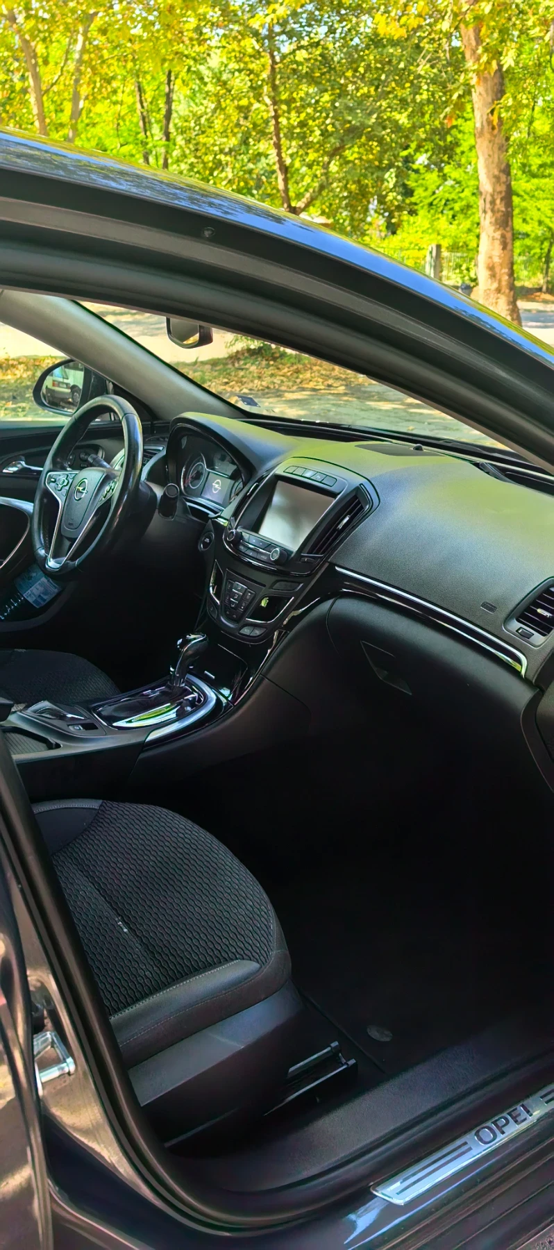 Opel Insignia, снимка 8 - Автомобили и джипове - 55094628