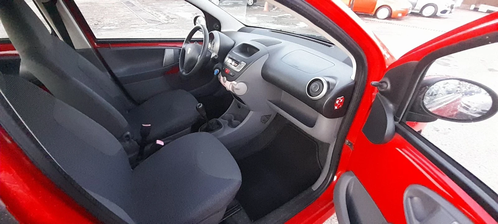 Peugeot 107 1.0i/климатик - изображение 7