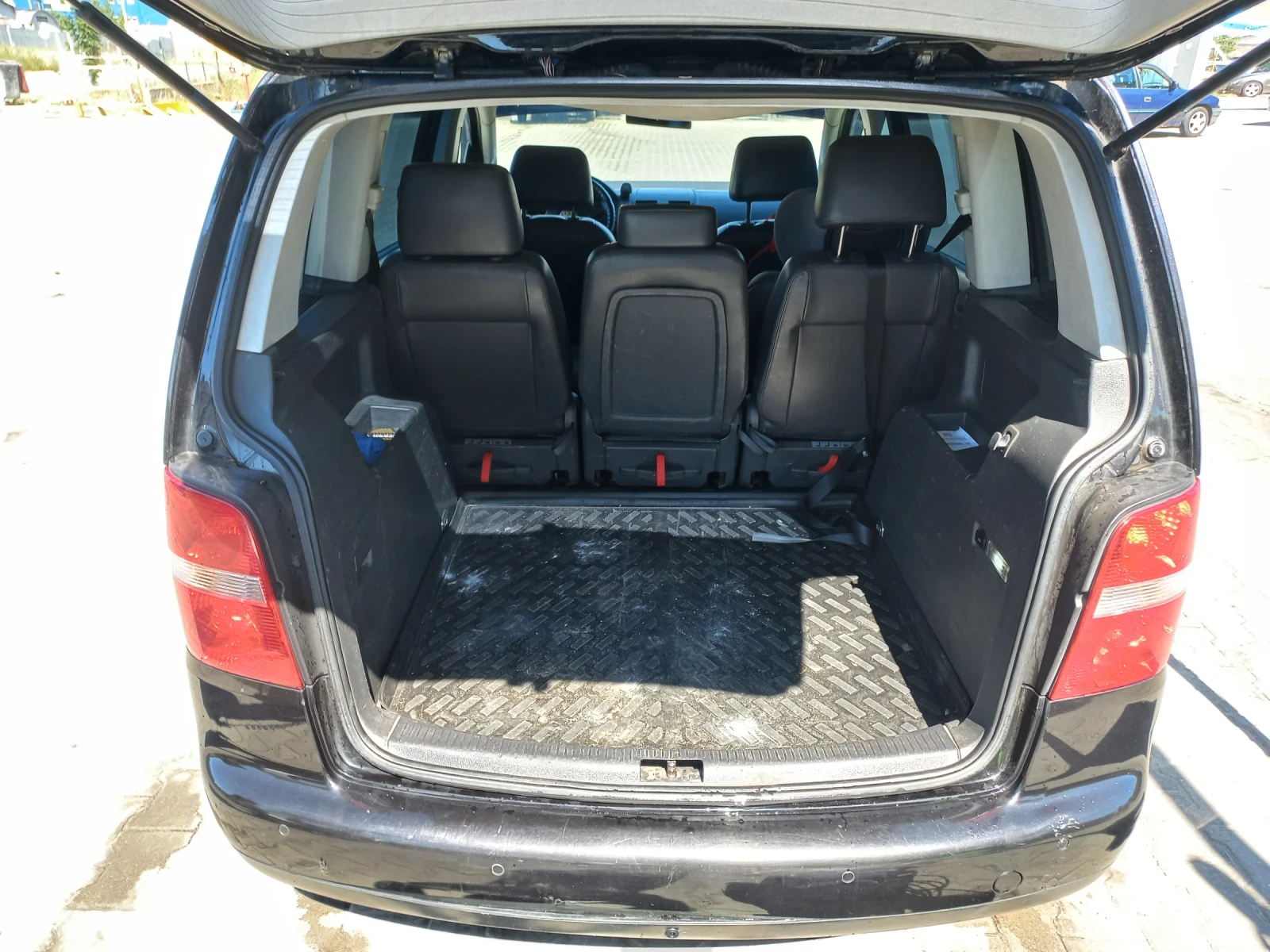 VW Touran 2.0 - изображение 5