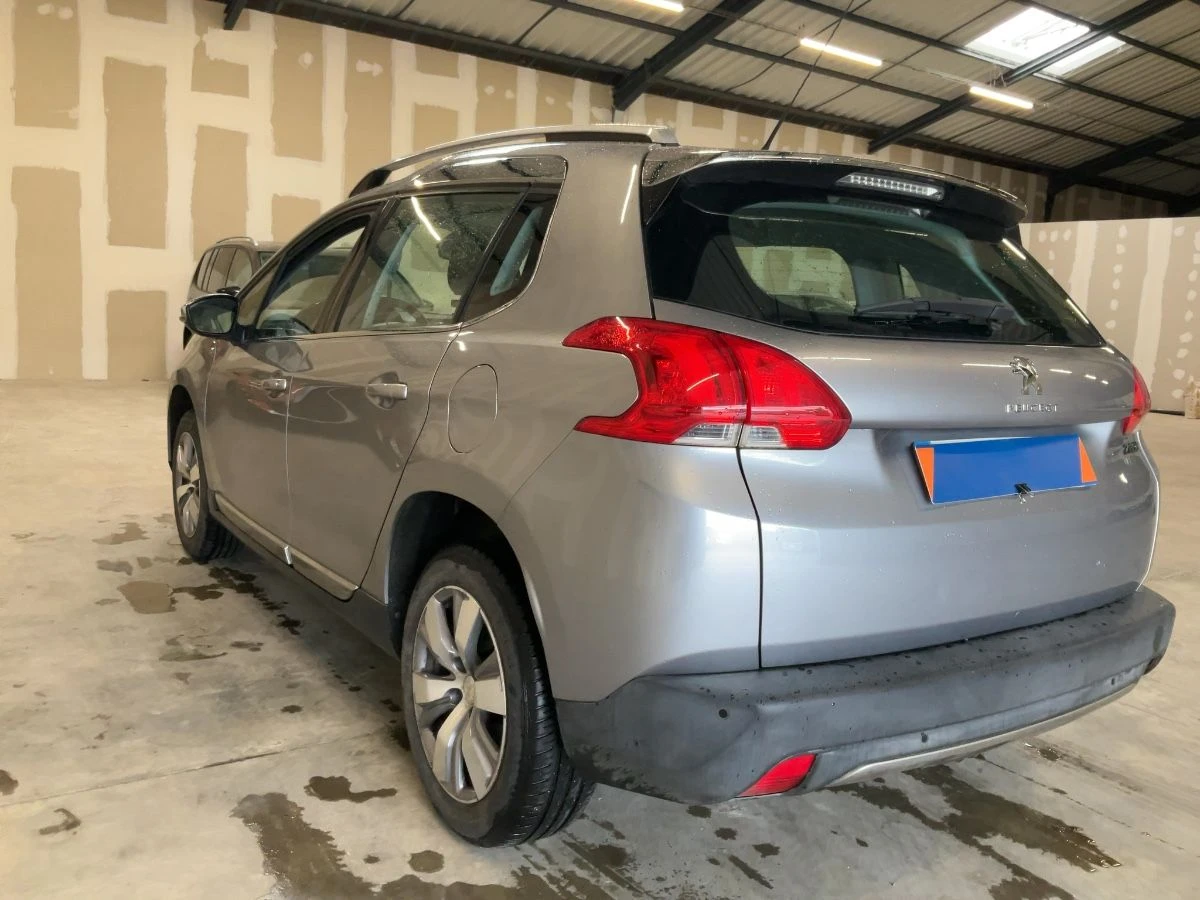 Peugeot 2008 1.2 PureTech Allure EURO 6 - изображение 8