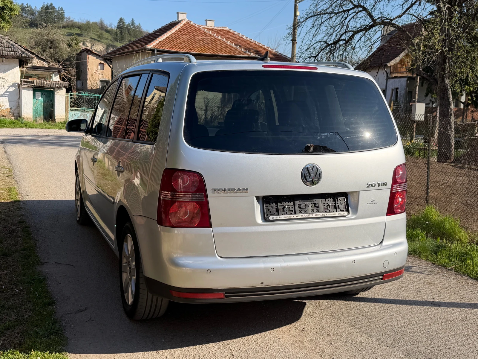VW Touran АВТОМАТИК РЕАЛ КМ, снимка 4 - Автомобили и джипове - 54081178