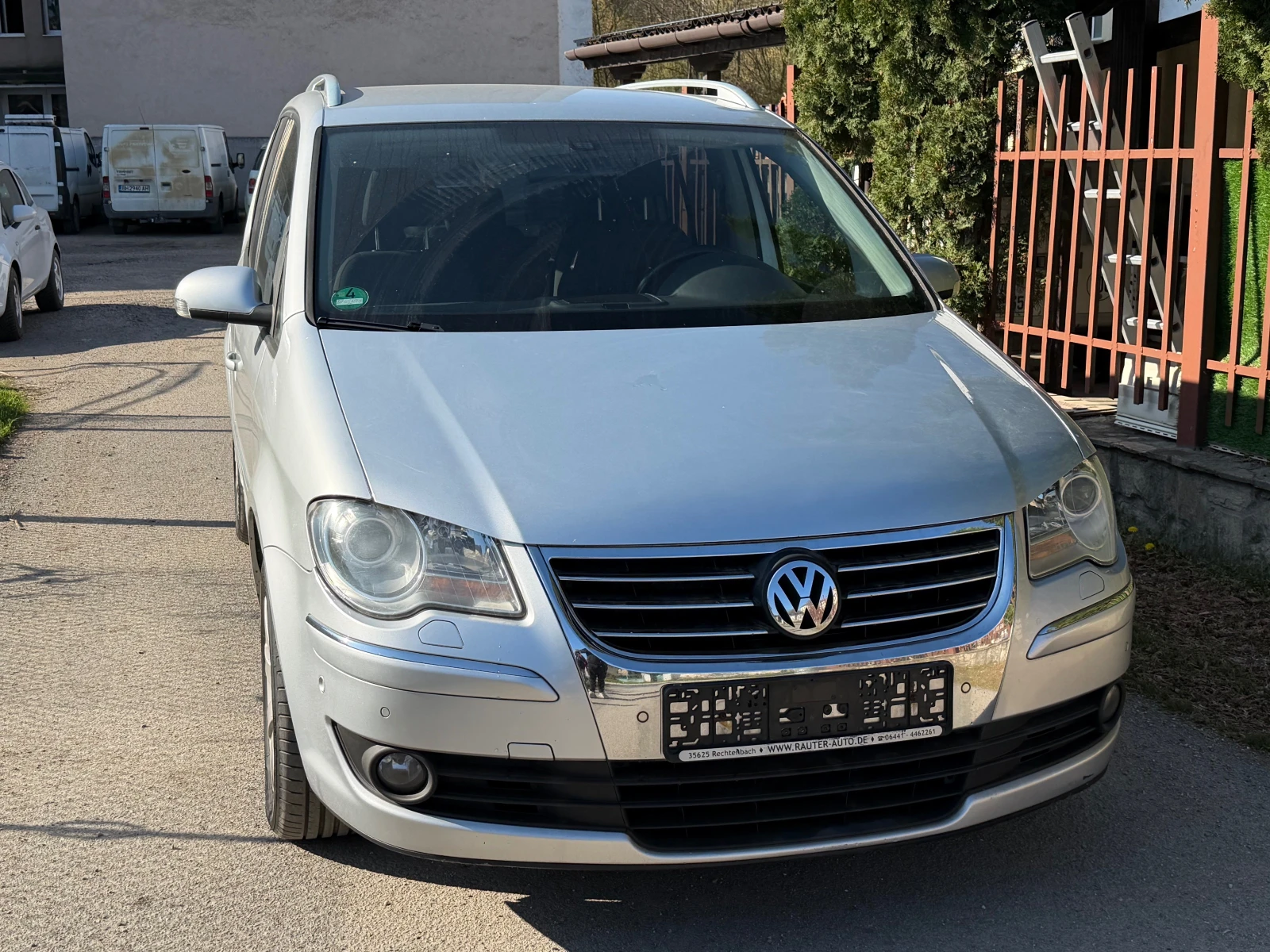 VW Touran АВТОМАТИК РЕАЛ КМ, снимка 5 - Автомобили и джипове - 54081178