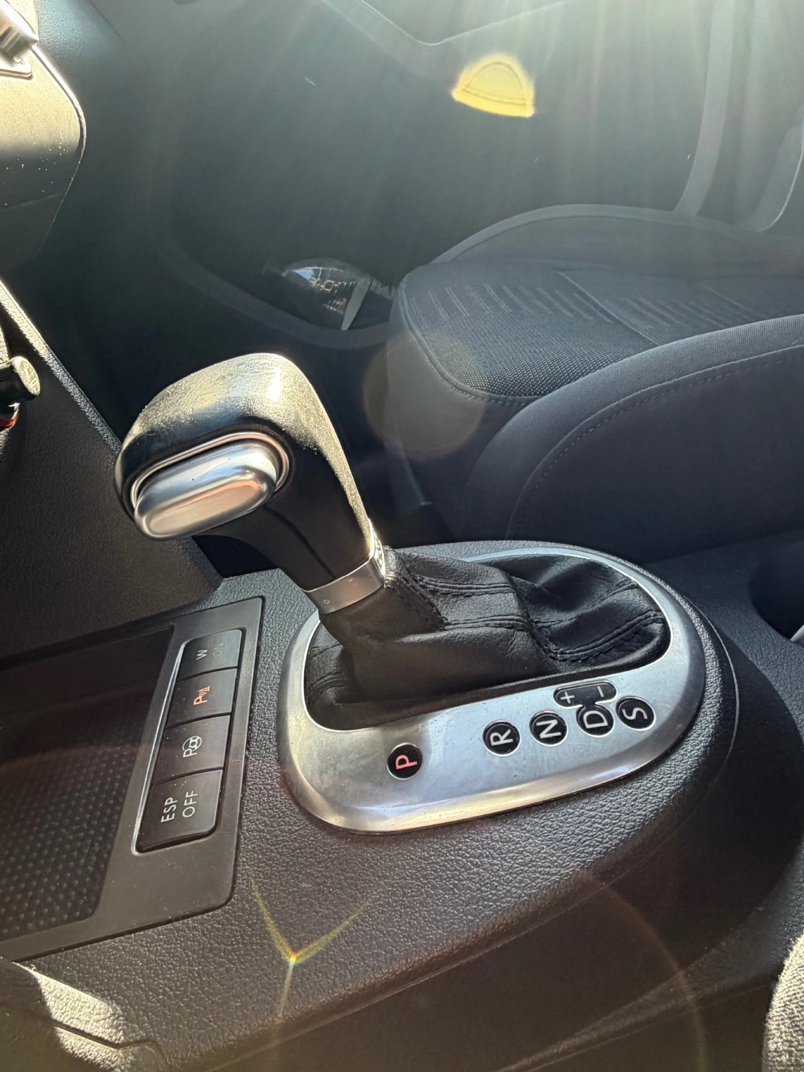 VW Touran АВТОМАТИК РЕАЛ КМ, снимка 8 - Автомобили и джипове - 54081178