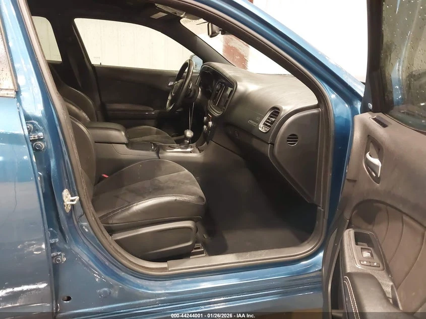 Dodge Charger 3.6L V-6 DOHC, VVT, 300HP Rear Wheel Drive | Mobile.bg � ����������� 5