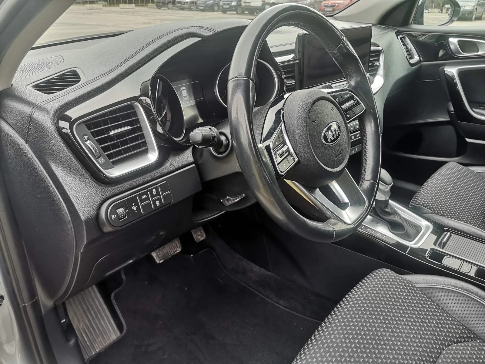 Kia XCeed 1.6 CRDI, снимка 7 - Автомобили и джипове - 54231116