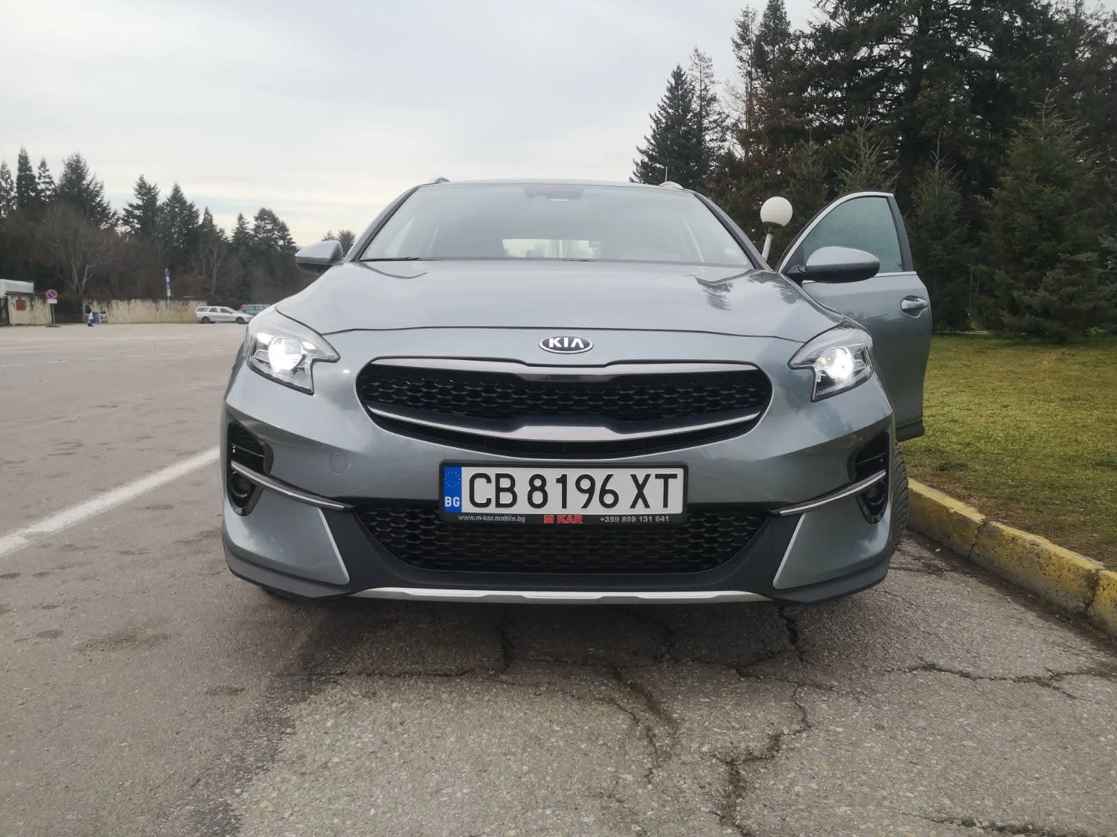 Kia XCeed 1.6 CRDI, снимка 3 - Автомобили и джипове - 54231116