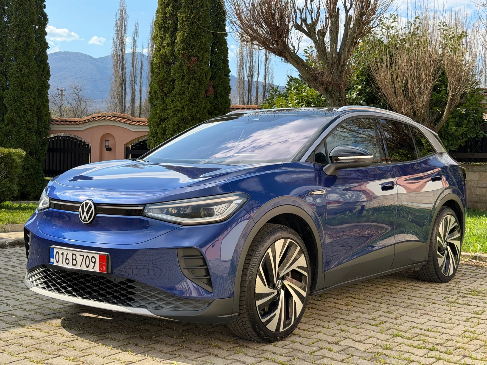 VW ID.4 1stMAX/82kw/Memory/360/Pano/Termo/HeadUp
