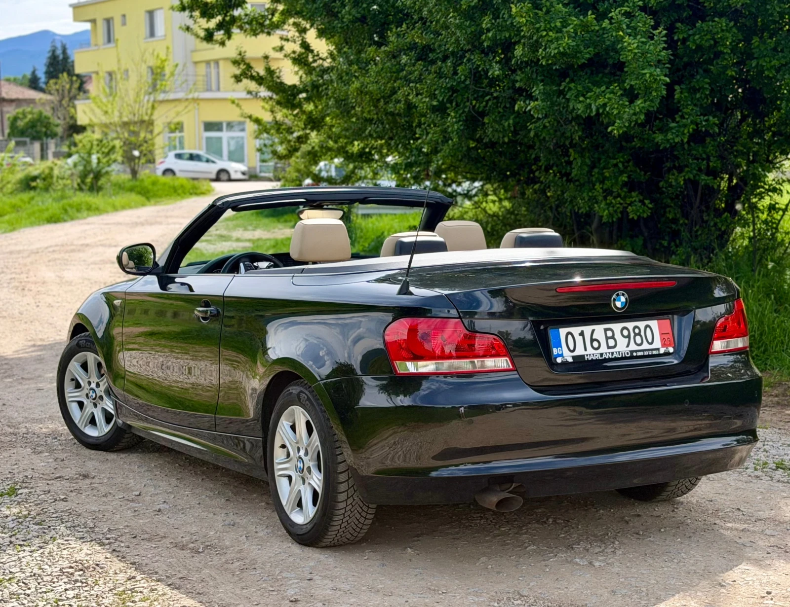 BMW 120 D  Facelift Automatic Кожа Нави Сервизна История, снимка 15 - Автомобили и джипове - 54448852