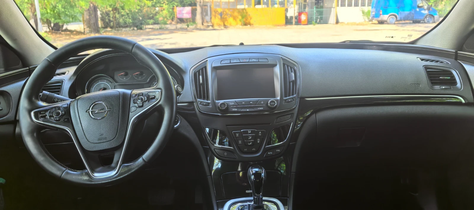 Opel Insignia, снимка 6 - Автомобили и джипове - 55094628