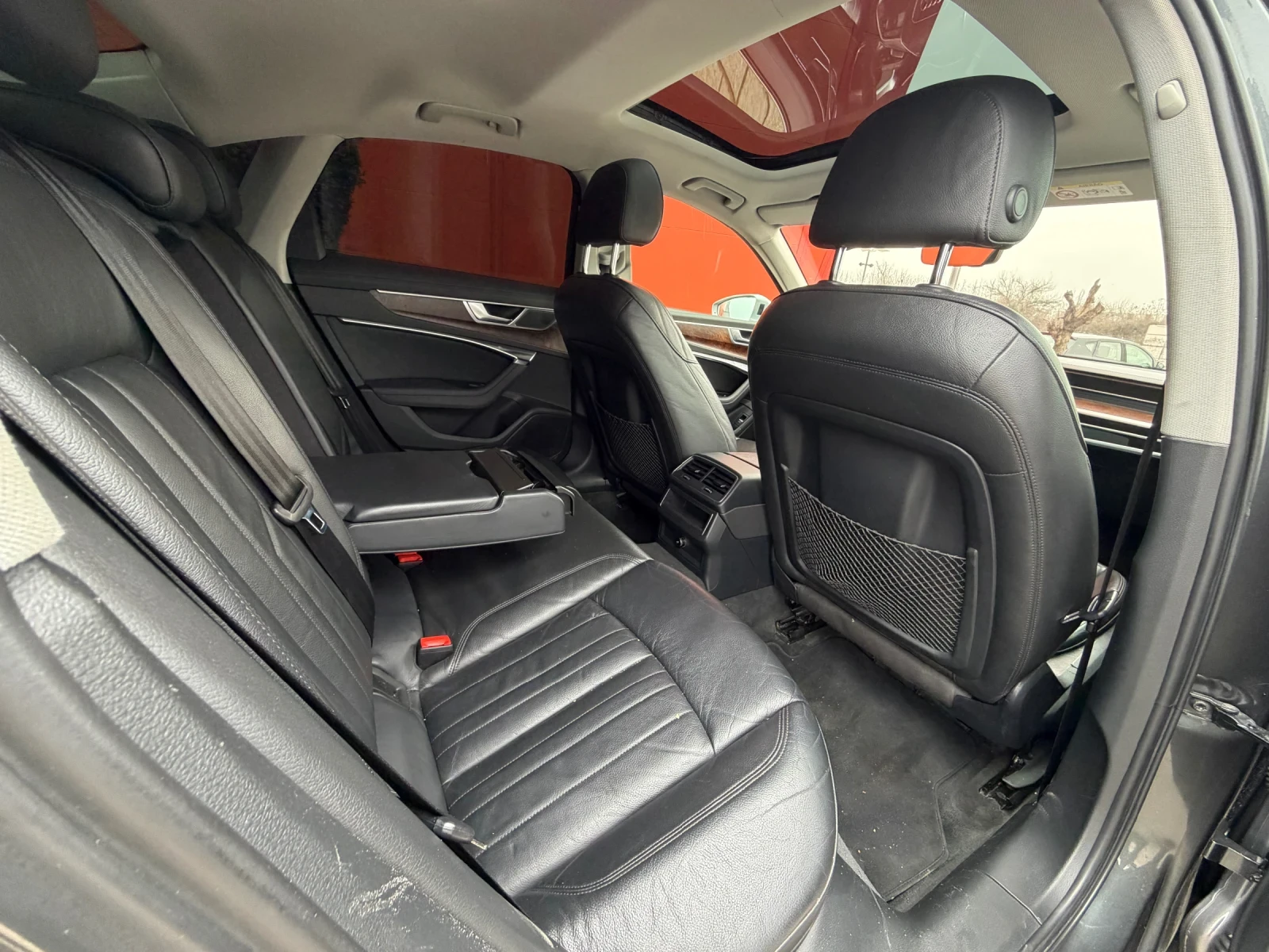 Audi A6 SLINE* PLUS* ПАНОРАМА* ДИГИТАЛ* LASSER* БАРТЕР, снимка 8 - Автомобили и джипове - 54965615