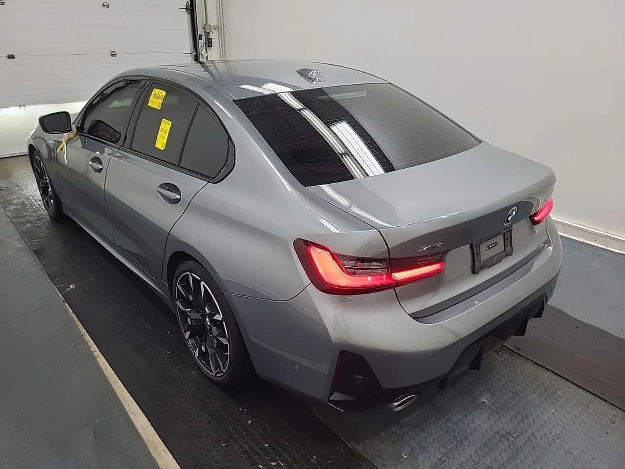 BMW 330 I XDRIVE / H&U / ���� �� �������� / 2 �����  | Mobile.bg � ����������� 4