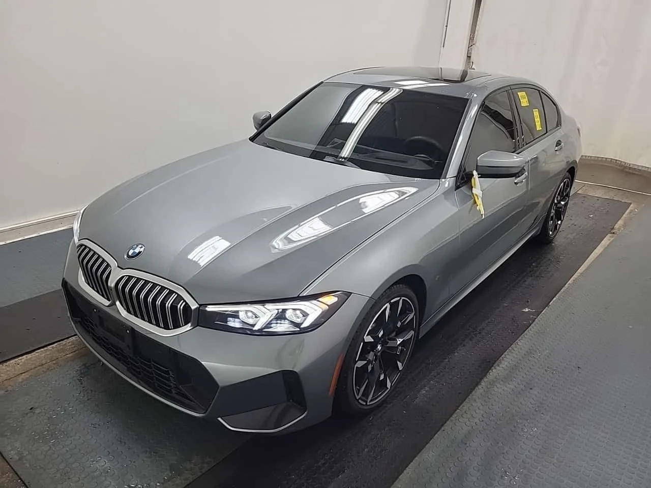 BMW 330 I XDRIVE / H&U / ���� �� �������� / 2 �����  | Mobile.bg � ����������� 1