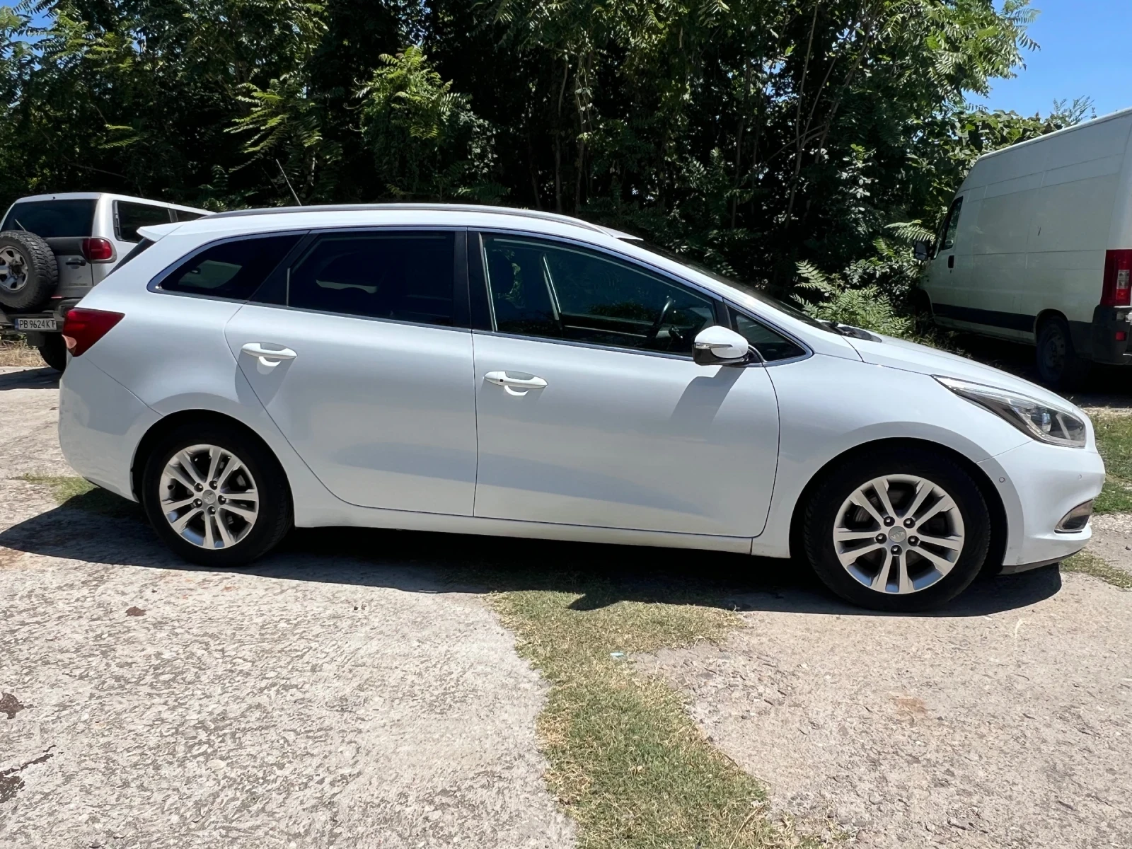 Kia Ceed 1.6 CRDI, снимка 8 - Автомобили и джипове - 55431905