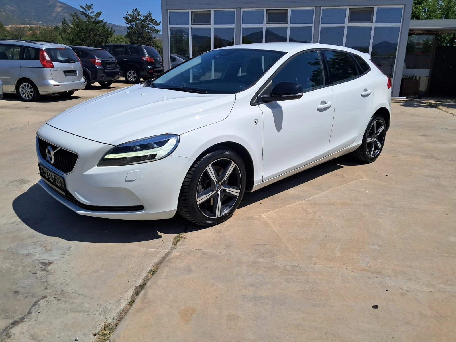 Volvo V40 D4 190кс АВТОМАТИК