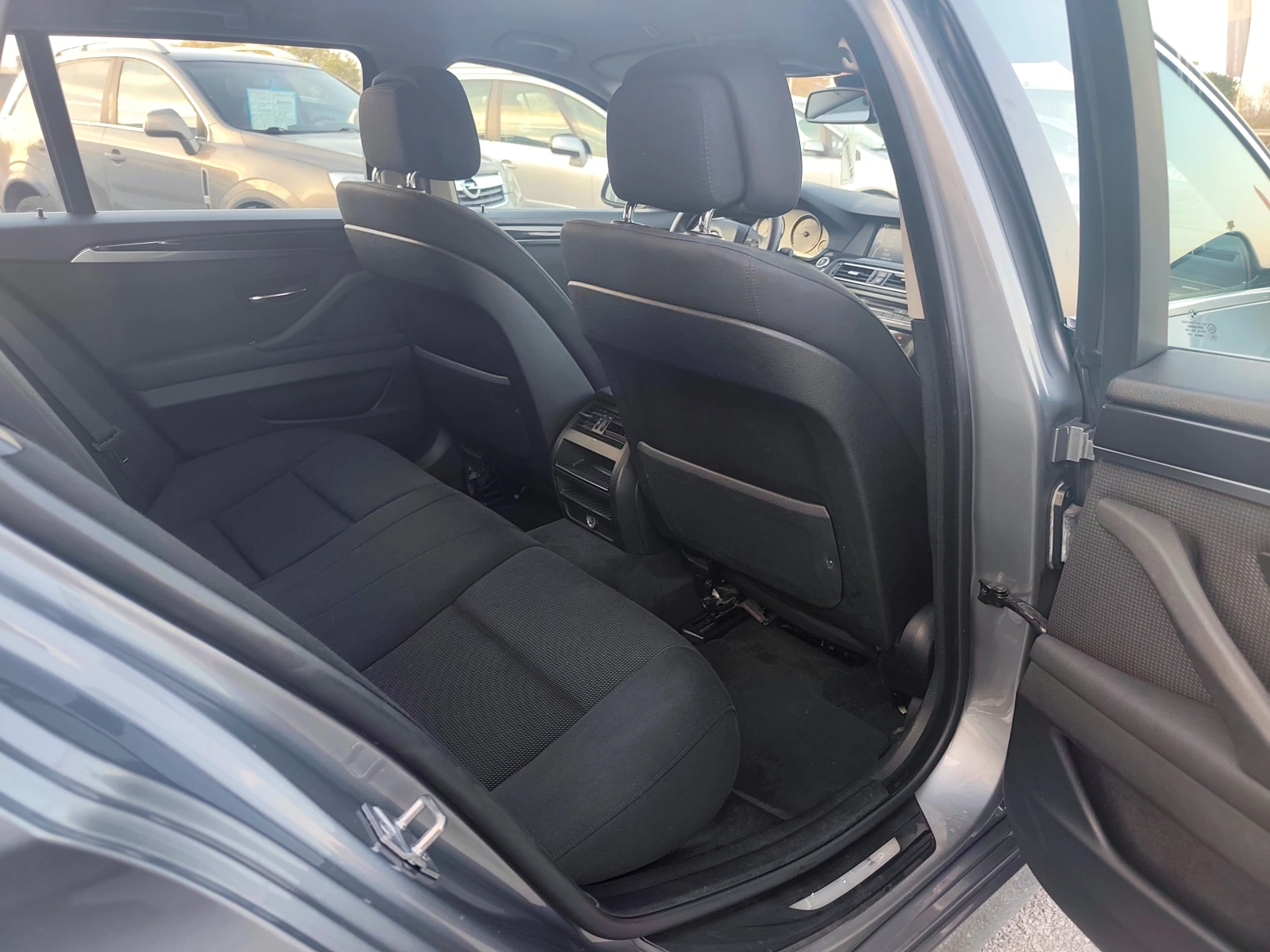 BMW 520 2.0D , снимка 10 - Автомобили и джипове - 56602373