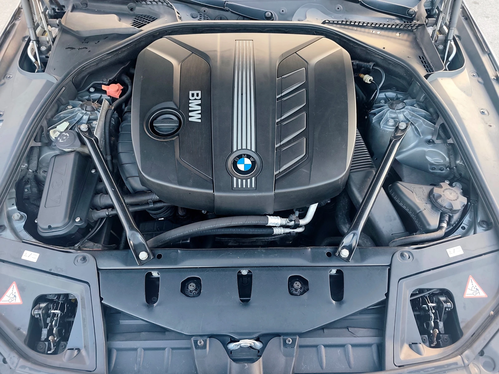 BMW 520 2.0D , снимка 17 - Автомобили и джипове - 56602373