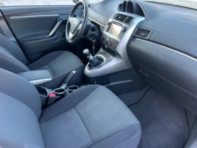 Toyota Verso 2.0 D-4D CLIMA/PANORAMA/CAMERA * FACELIFT, снимка 16