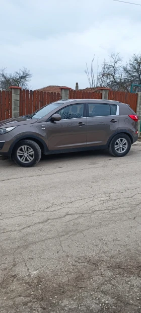 Kia Sportage 2.0, снимка 10