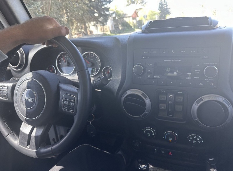 Jeep Wrangler Jeep Wrangler Sport, снимка 6 - Автомобили и джипове - 46623552