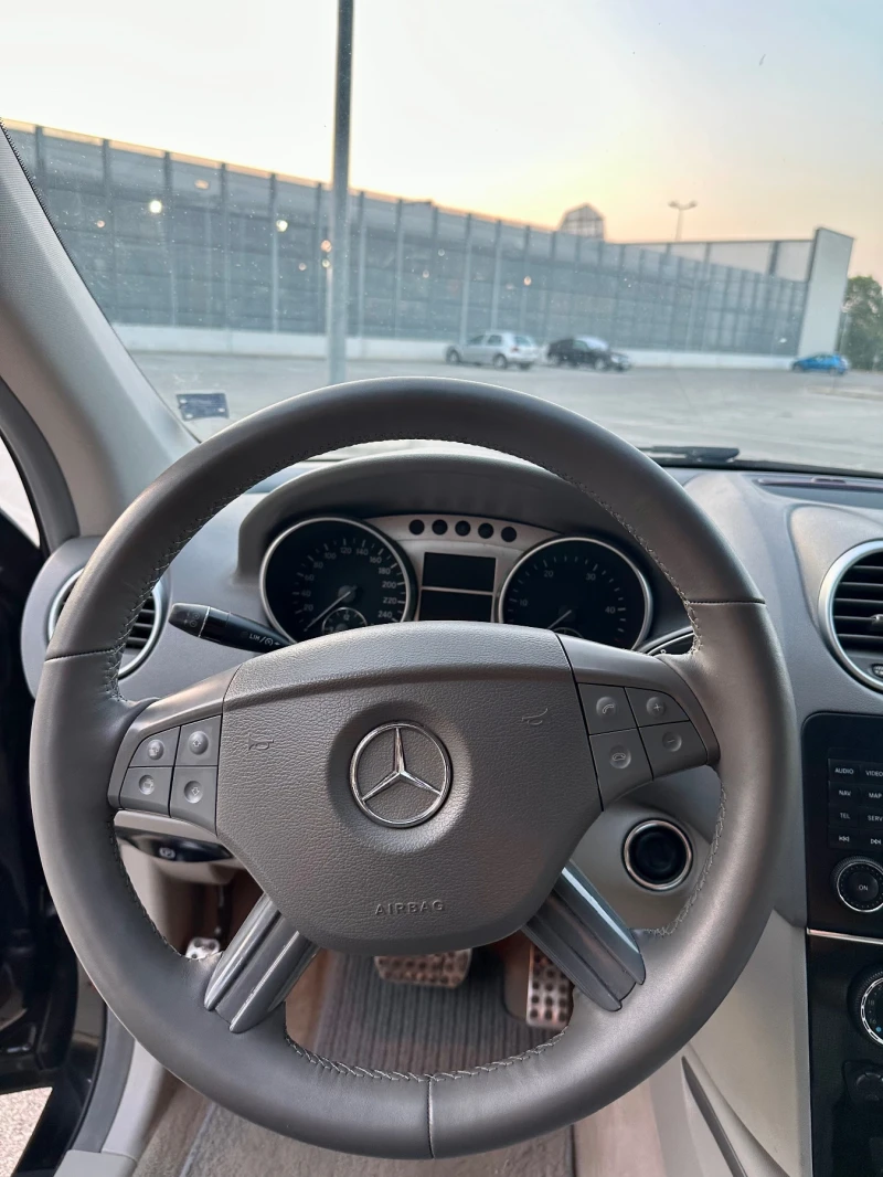 Mercedes-Benz ML 320, снимка 11 - Автомобили и джипове - 47965074