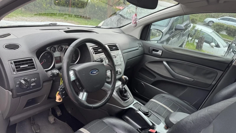 Ford Kuga, снимка 5 - Автомобили и джипове - 49365328