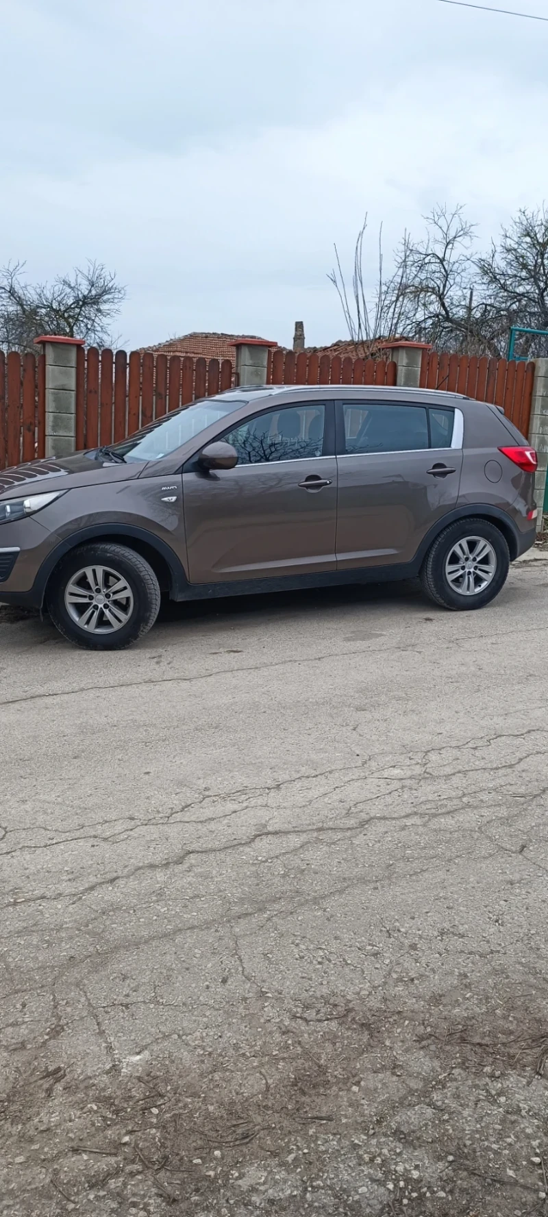 Kia Sportage 2.0, снимка 10 - Автомобили и джипове - 49567051