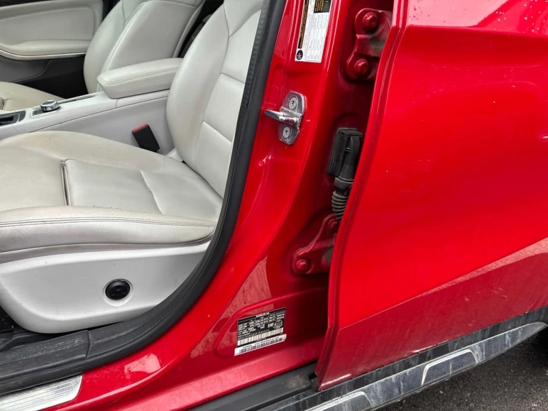 Mercedes-Benz GLA 250 * 250 * CARFAX * БЕЗ ПЪРВОНАЧАЛНА ВНОСКА, снимка 10 - Автомобили и джипове - 52904573