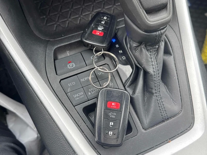 Toyota Rav4 * XLE * CARFAX * БЕЗ ПЪРВОНАЧАЛНА ВНОСКА, снимка 15 - Автомобили и джипове - 53062849