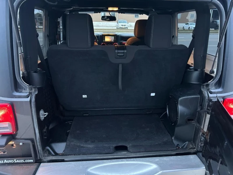 Jeep Wrangler Sahara 4WD, снимка 15 - Автомобили и джипове - 53361171