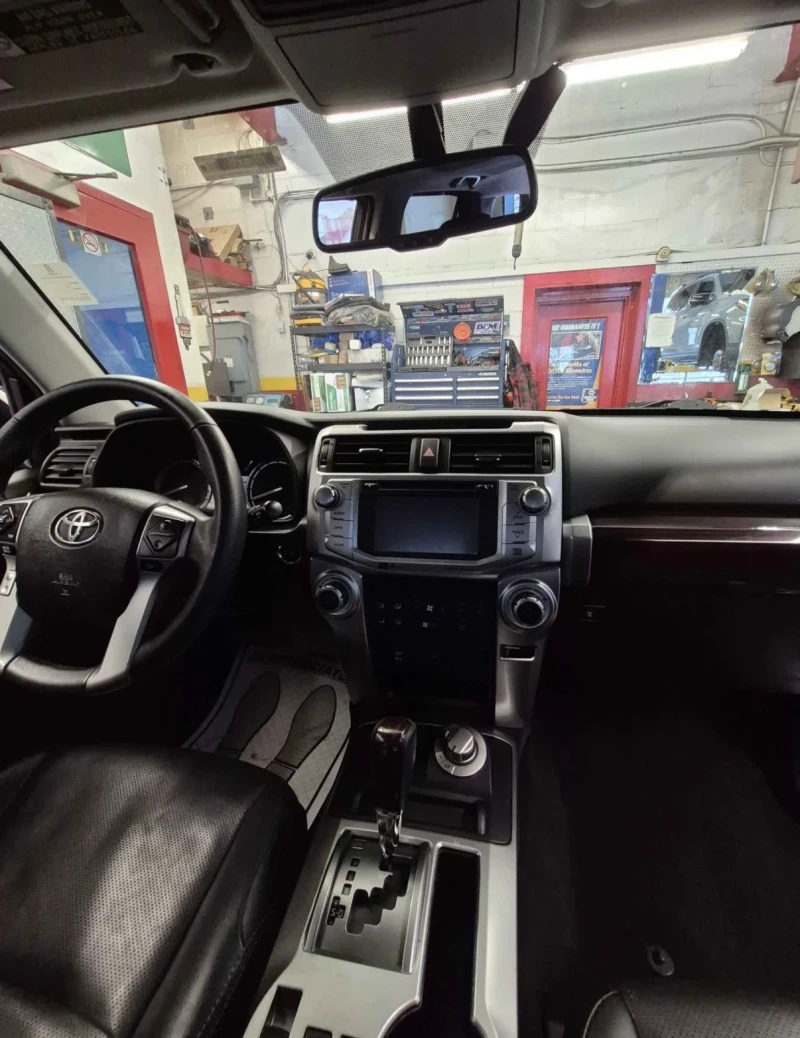 Toyota 4runner TRD Premium * Камера * 7 Места * Теглич * Carfax *, снимка 8 - Автомобили и джипове - 53481158