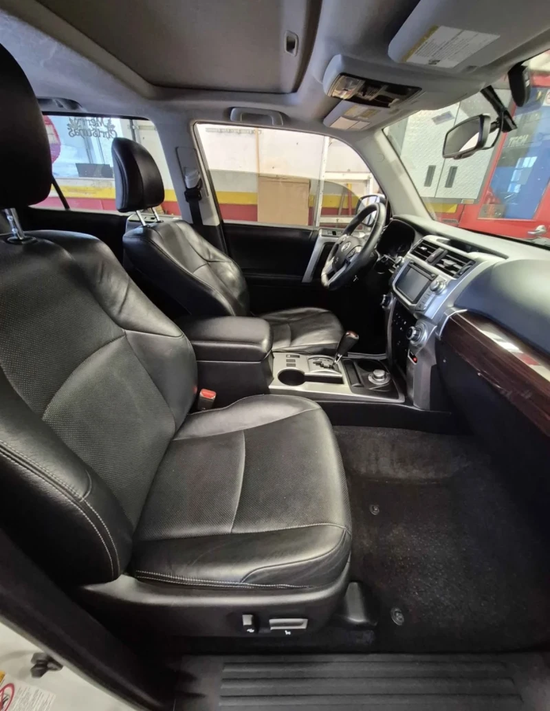 Toyota 4runner TRD Premium * Камера * 7 Места * Теглич * Carfax *, снимка 11 - Автомобили и джипове - 53481158