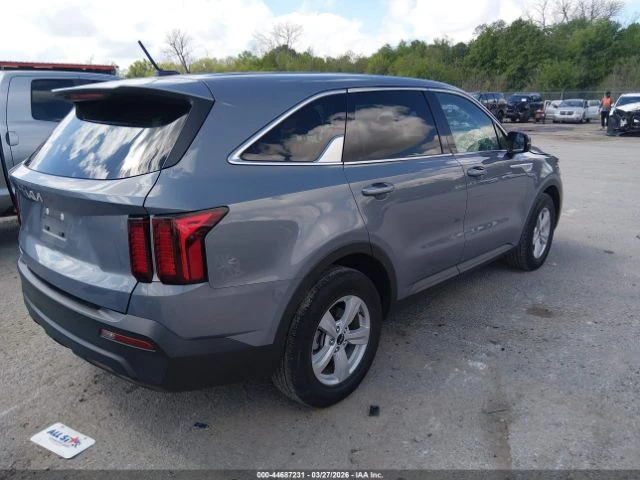 Kia Sorento LX* CARPLAY* KEYLESS* ПОДГРЕВ* КАМЕРИ* 360* , снимка 4 - Автомобили и джипове - 54285693