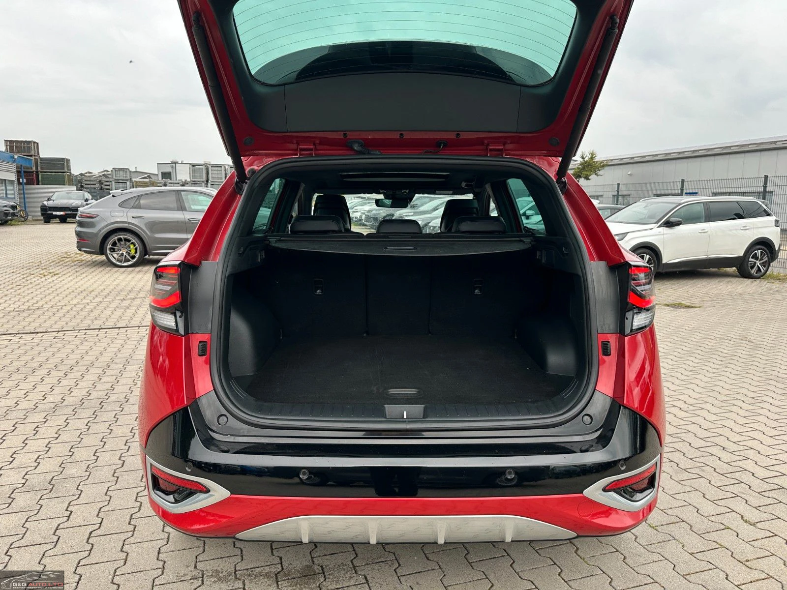 Kia Sportage 1.6/HYBRID/230HP/GT-LINE/PANO/AMBI/KLESS/178fpr - изображение 8