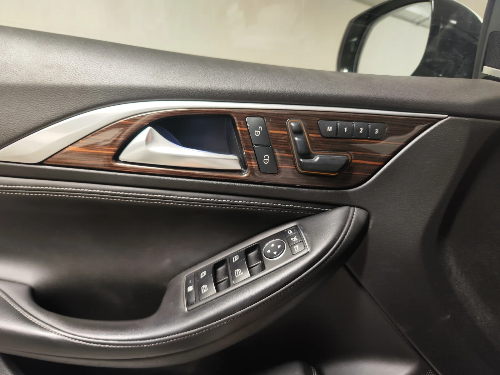 Infiniti Q30 2.2D keyless  - изображение 8