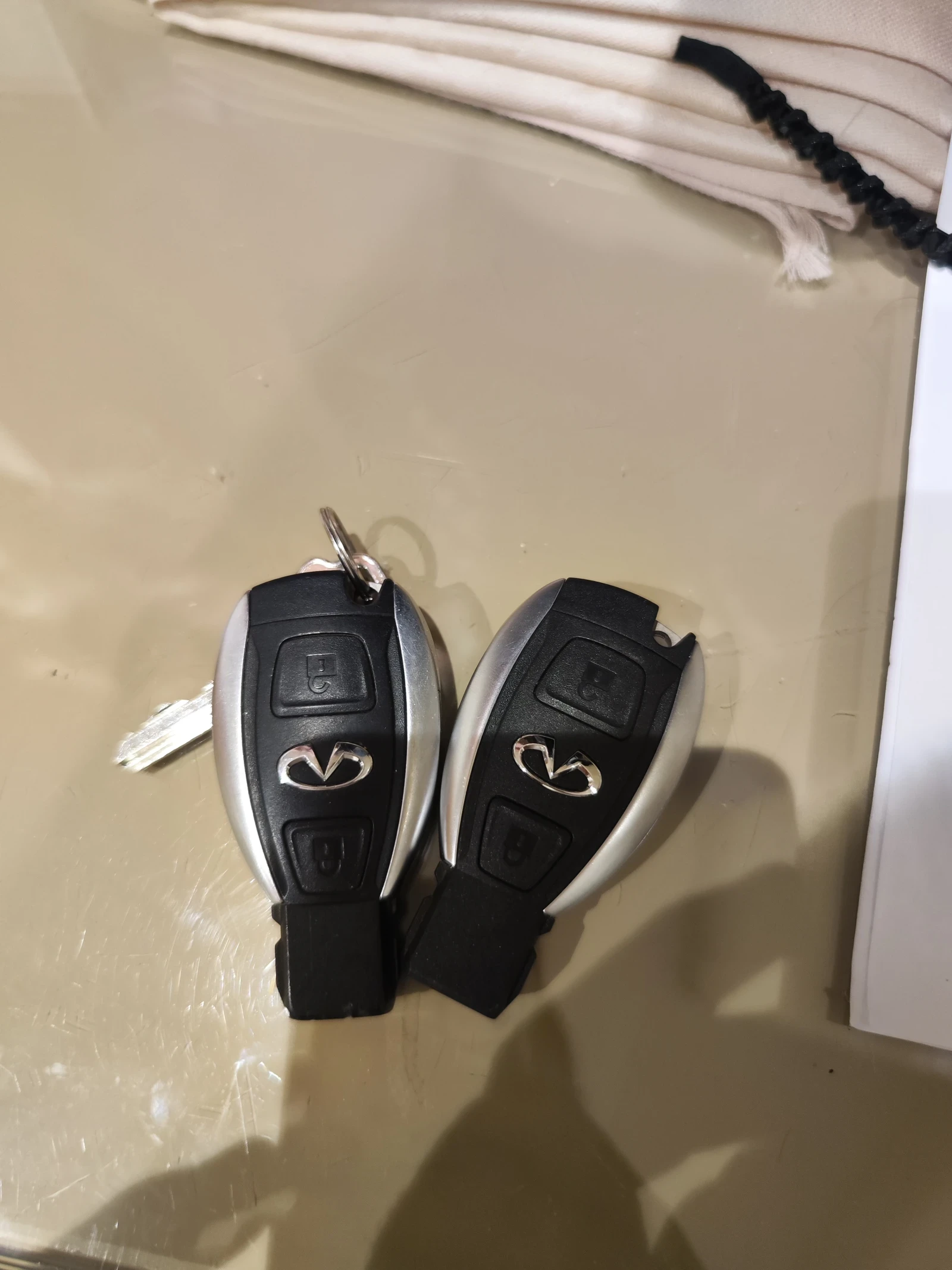Infiniti Q30 2.2D keyless  - изображение 9