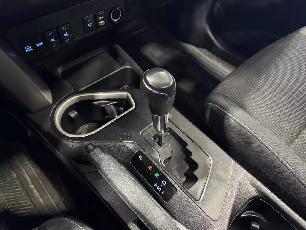 Toyota Rav4 XLE* PREMIUM* AWD*  - изображение 9