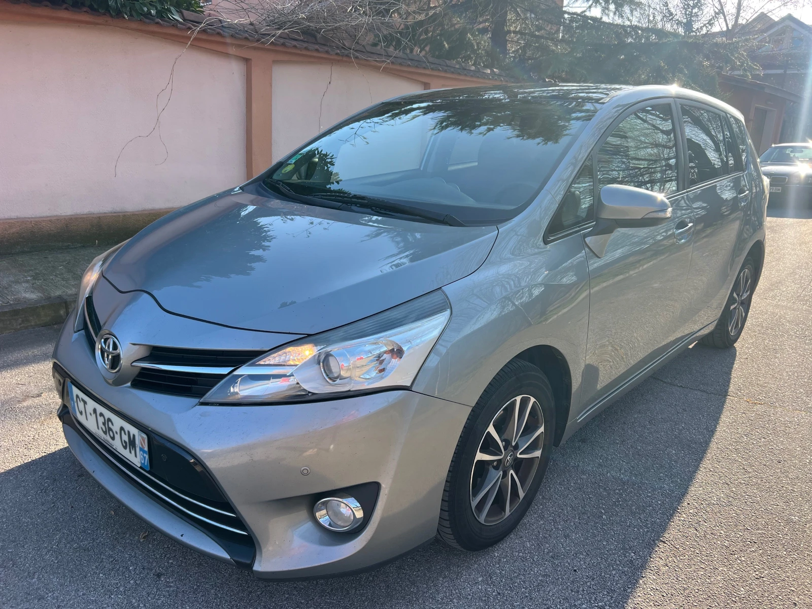 Toyota Verso 2.0 D-4D CLIMA/PANORAMA/CAMERA * FACELIFT