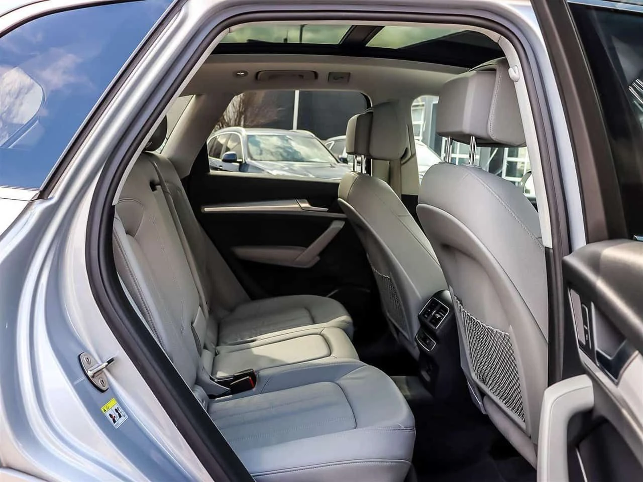 Audi Q5 * Панорама * 31 306 КМ * Подгрев * , снимка 15 - Автомобили и джипове - 54043022