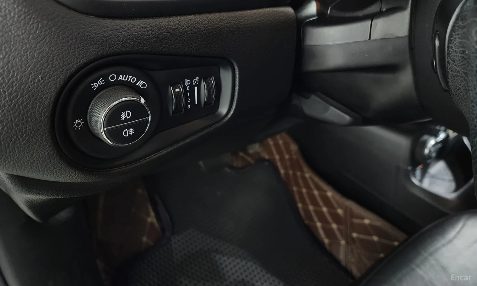 Jeep Renegade, снимка 17 - Автомобили и джипове - 55056953