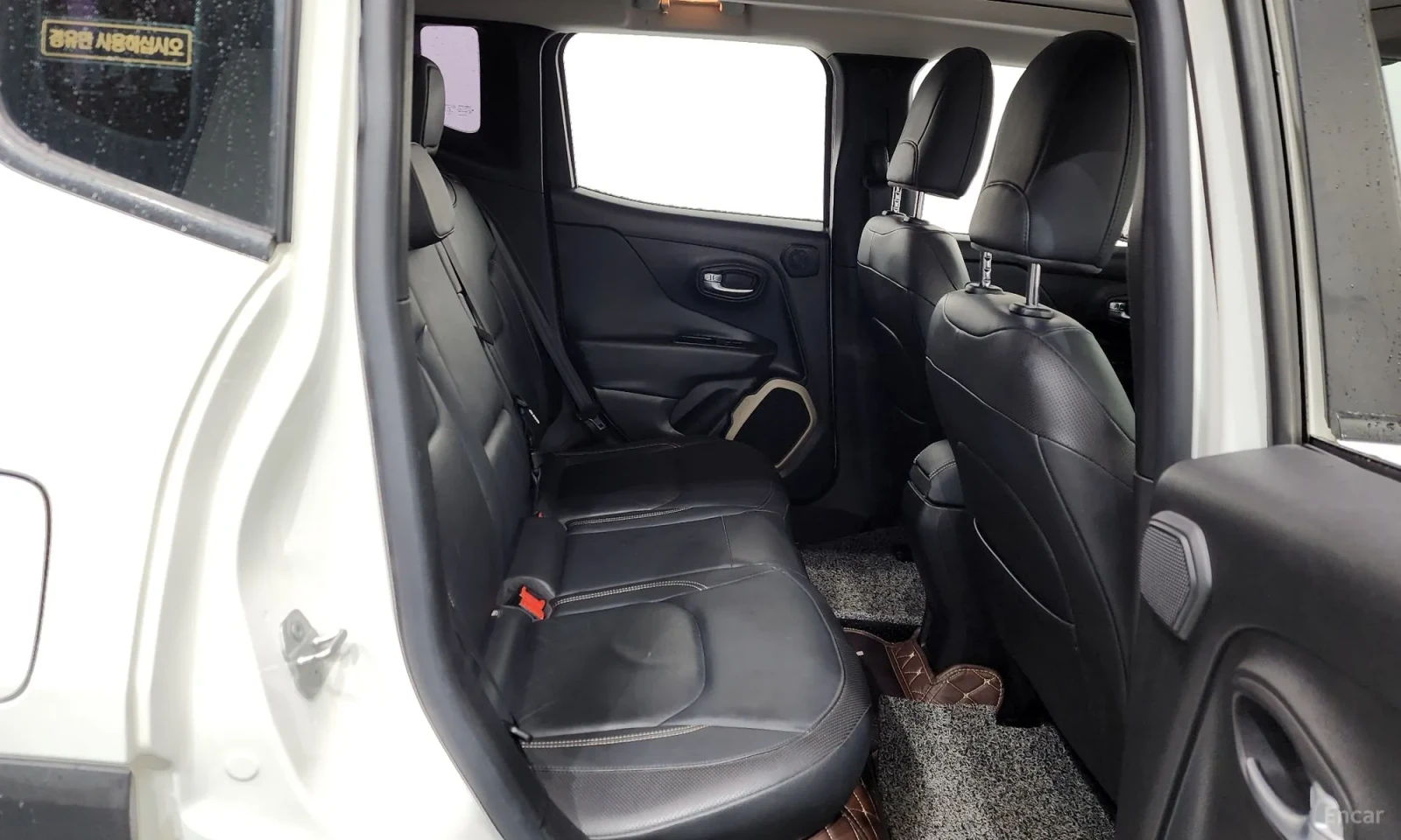 Jeep Renegade, снимка 11 - Автомобили и джипове - 55056953