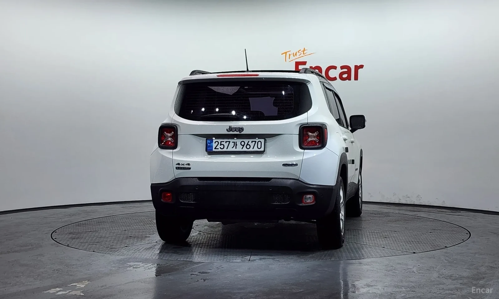 Jeep Renegade, снимка 4 - Автомобили и джипове - 55056953