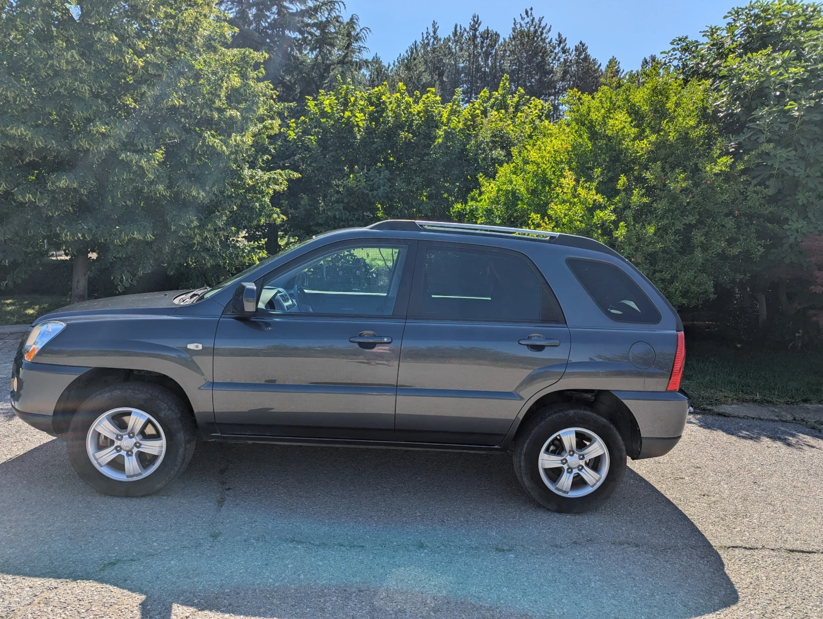 Kia Sportage 2.0 BIFUEL, снимка 3 - Автомобили и джипове - 55190257
