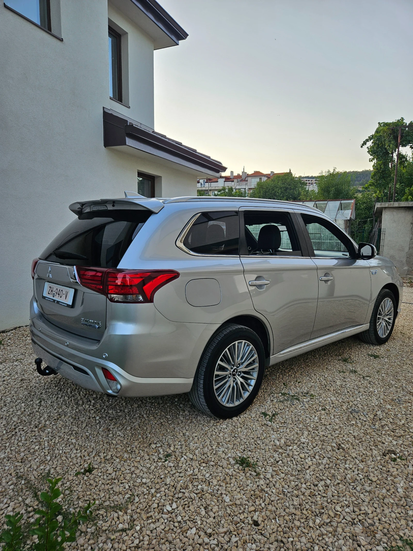 Mitsubishi Outlander PHEV Diamond Plus 4x4 | Mobile.bg � ����������� 4