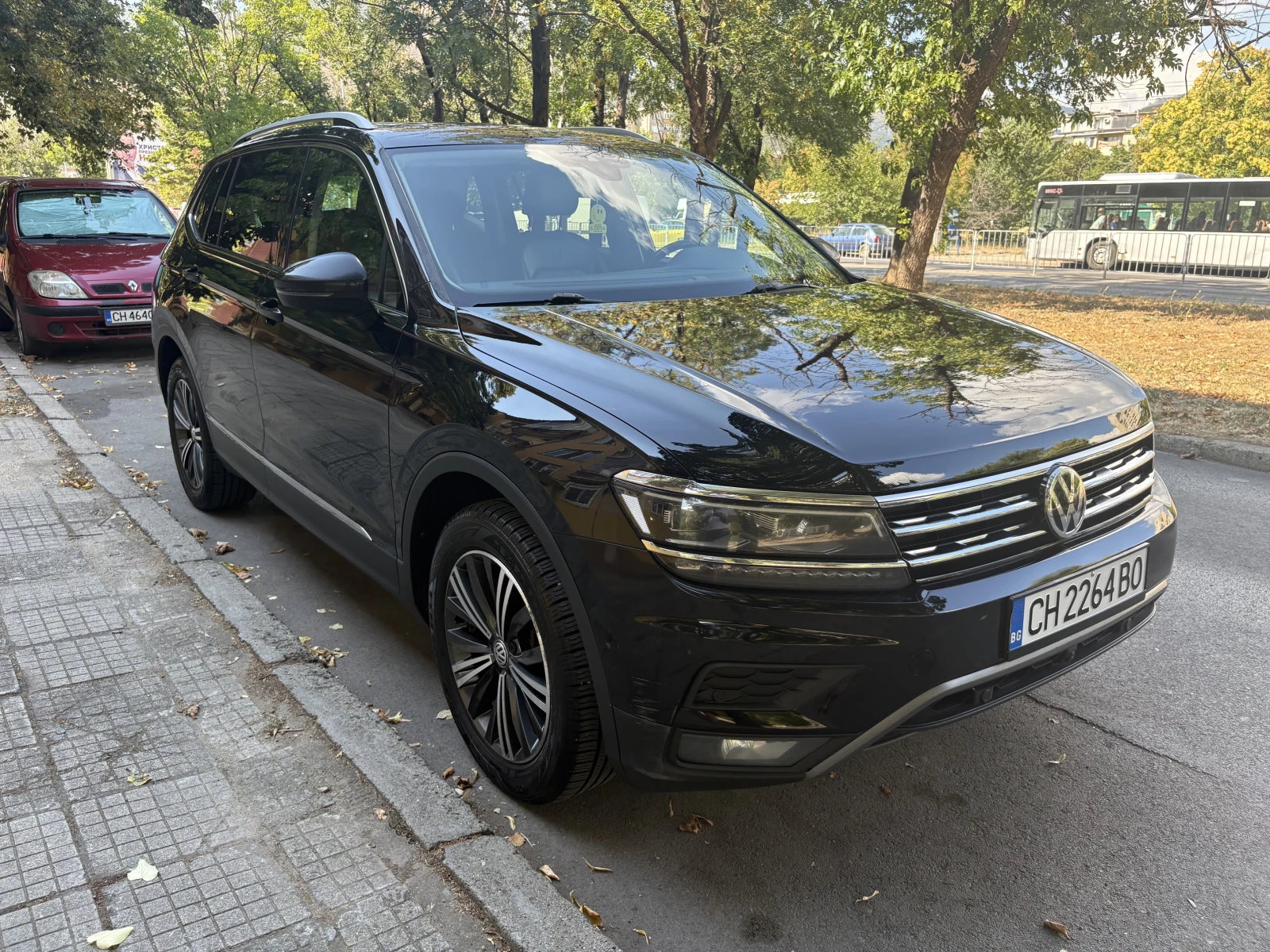 VW Tiguan Allspace 2.0 TSI/FULL MAX, снимка 3 - Автомобили и джипове - 55847282