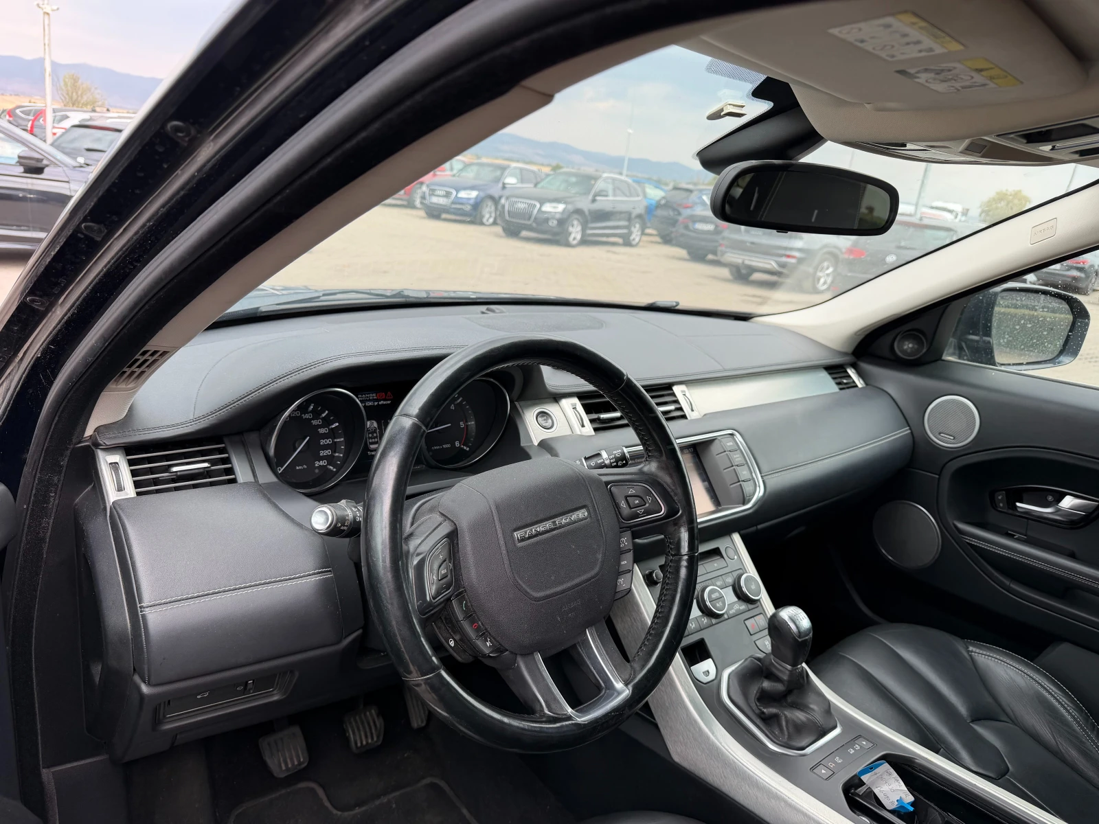 Land Rover Evoque 2.2TD4 KOJA/NAVI/KAMERA , снимка 11 - Автомобили и джипове - 56165839