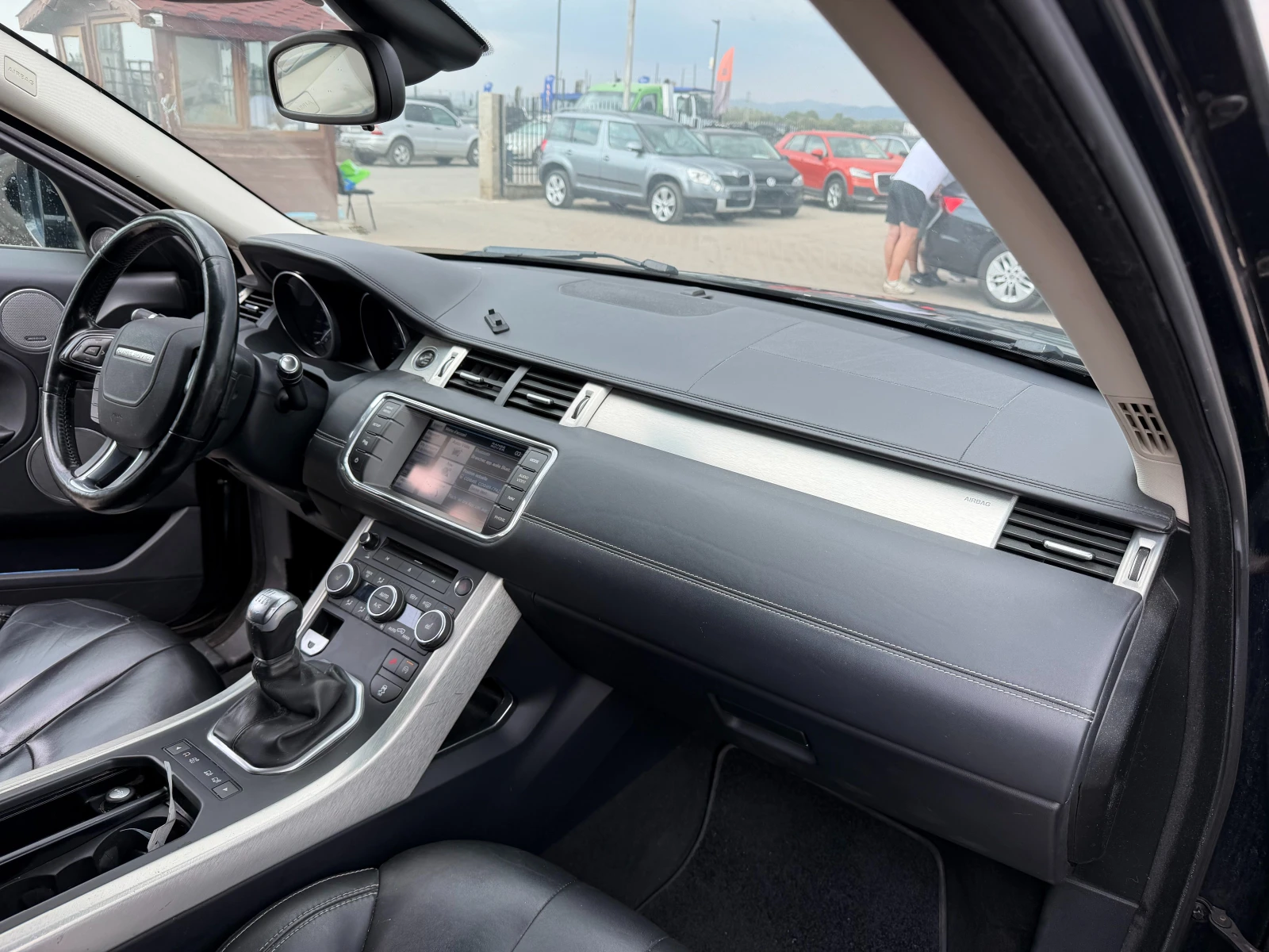 Land Rover Evoque 2.2TD4 KOJA/NAVI/KAMERA , снимка 10 - Автомобили и джипове - 56165839