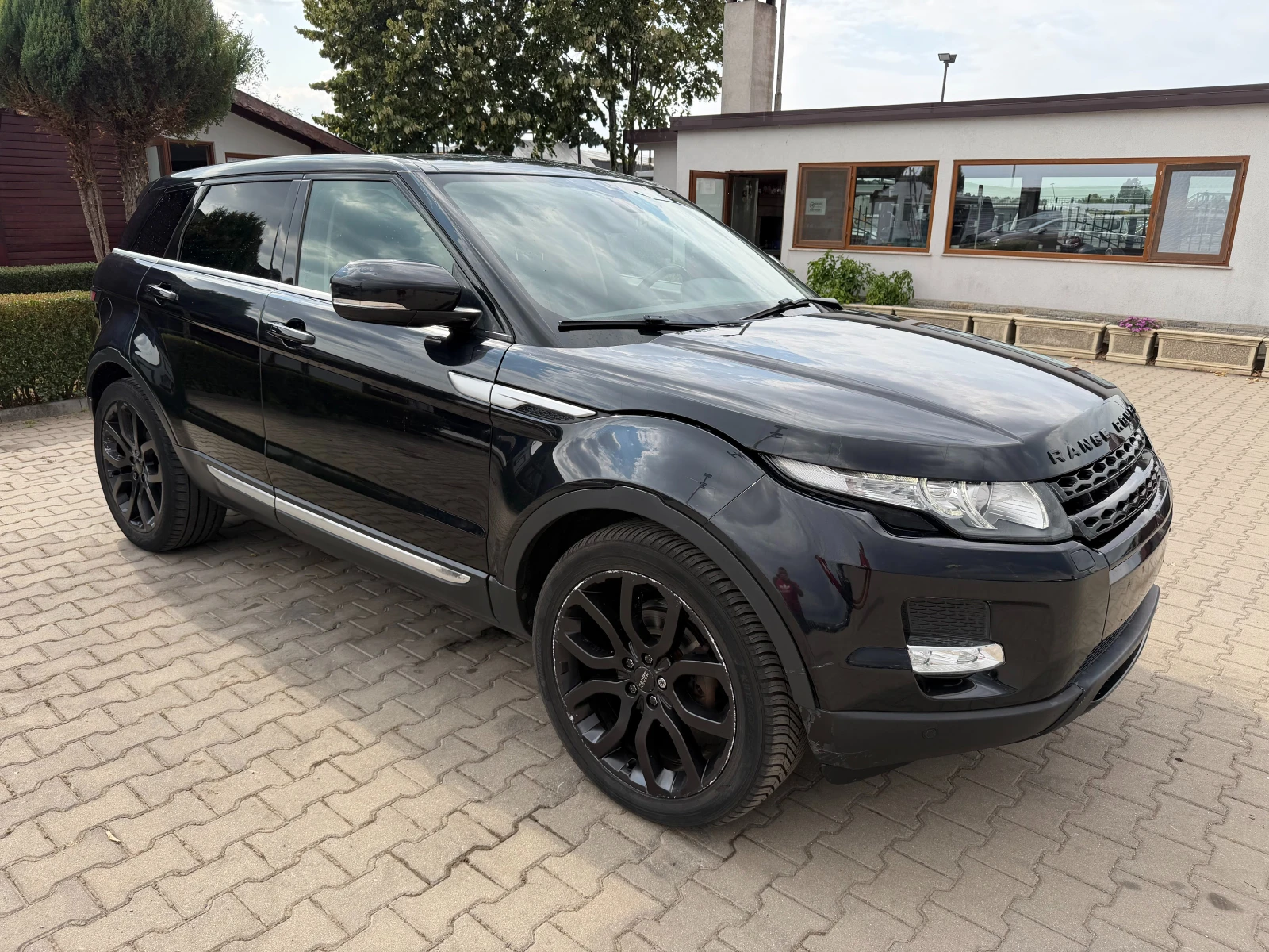 Land Rover Evoque 2.2TD4 KOJA/NAVI/KAMERA , снимка 4 - Автомобили и джипове - 56165839