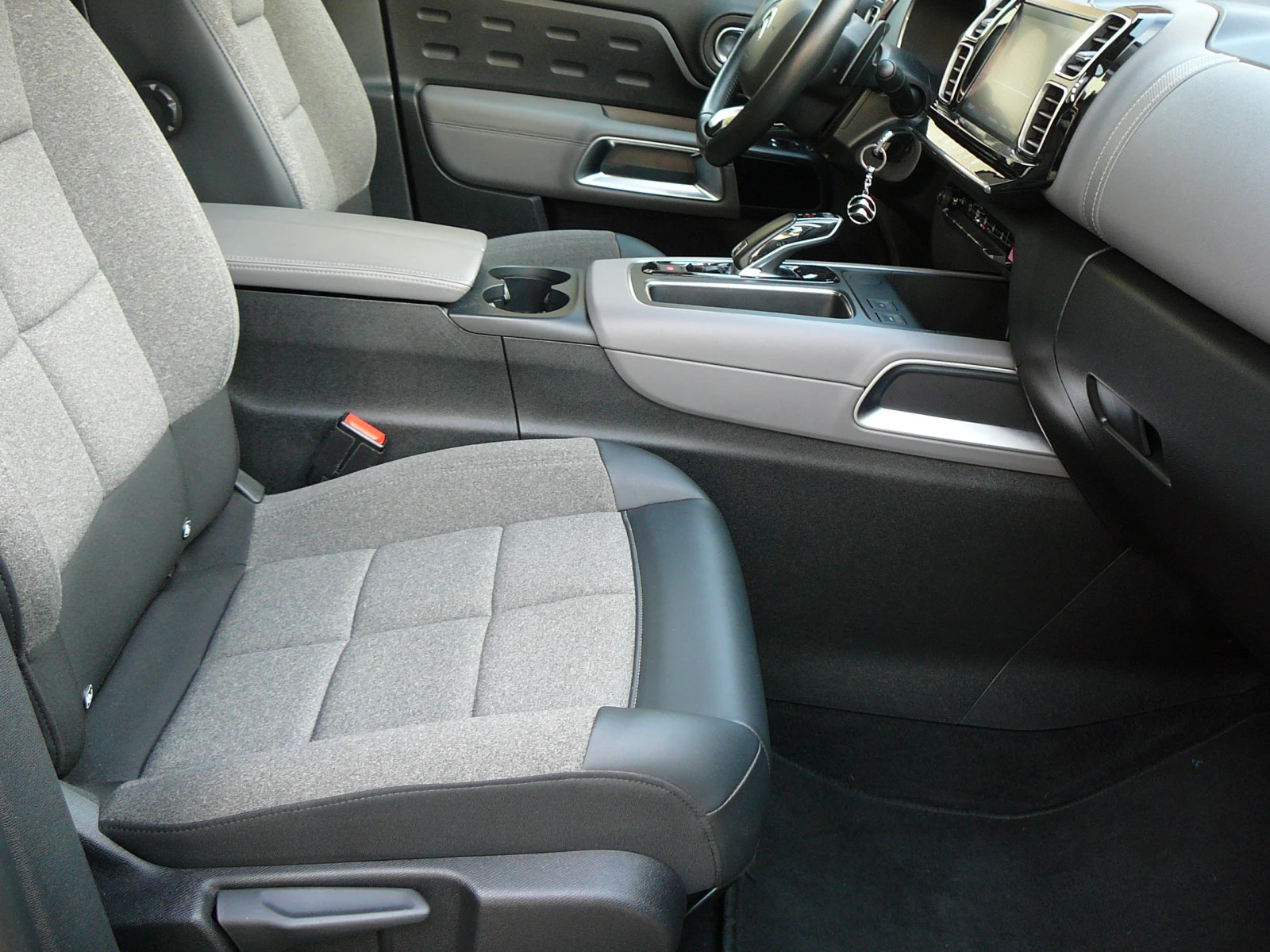 Citroen C5 Aircross 1.5 hdi, снимка 14 - Автомобили и джипове - 56322896