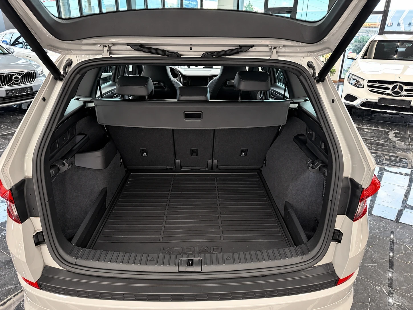 Skoda Kodiaq SPORTline, снимка 13 - Автомобили и джипове - 56718813